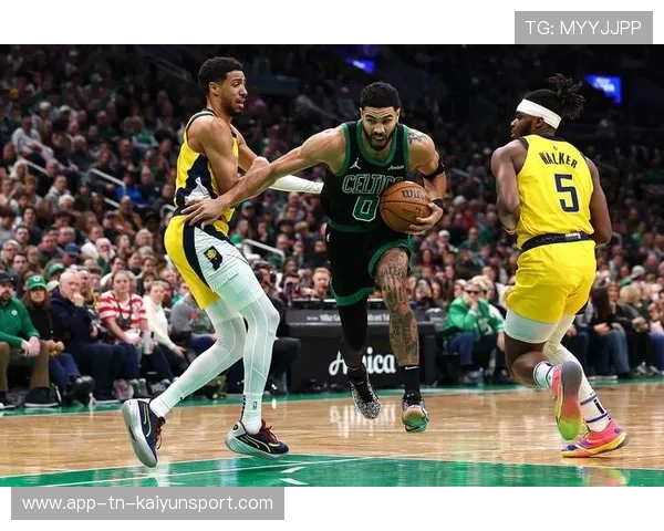 布朗全面开花，凯尔特人进攻如猛虎下山